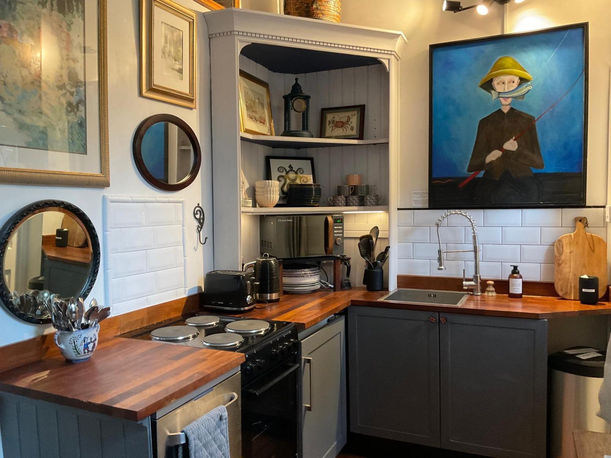 Hampton Court Snug Walk To Train & Palace Apartment East Molesey