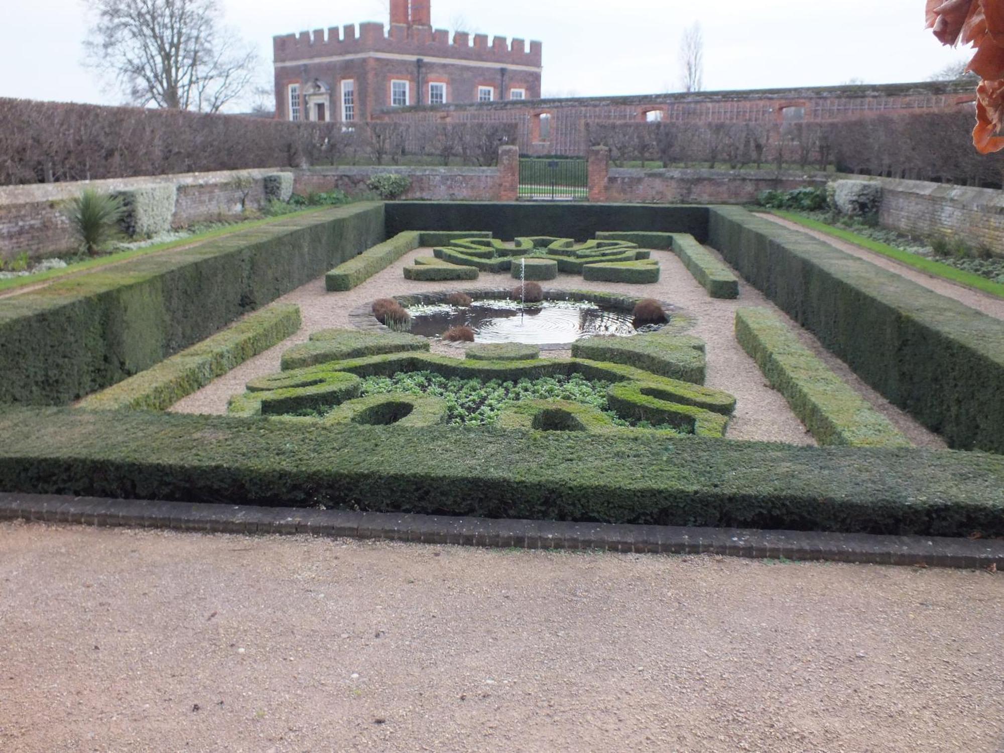 Hampton Court Snug Walk To Train & Palace Apartment *